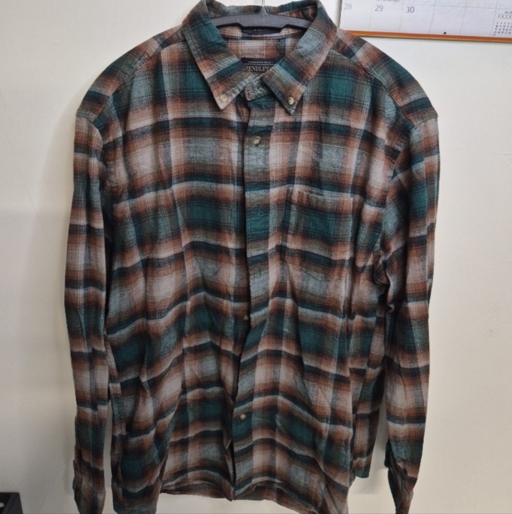 Pendleton 100% Virgin Wool Flannel Button Up Long Sleeve Shirt Mens Size L